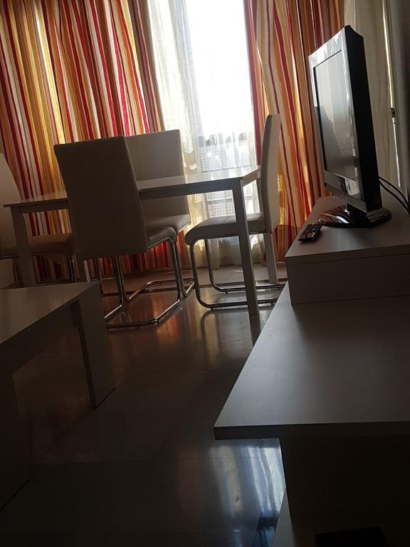 Apartamento Victoria Севилья Экстерьер фото